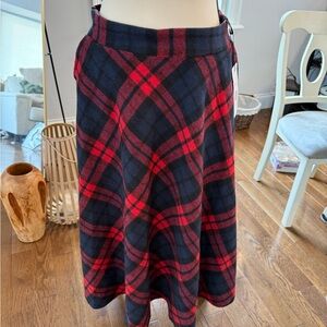 Plaid Light Red and Navy  Women's Wool Blend Skirt size medium new w tags Pocket